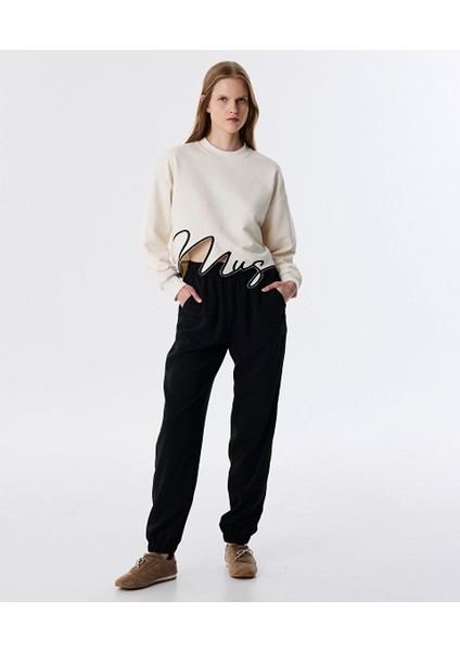 Slogan Nakışlı Crop Sweatshırt TW6250091027018 fiyatları