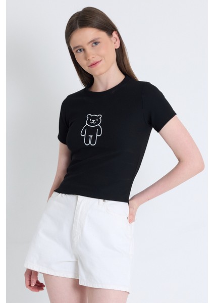 Siyah Ayıcık Işlemeli Slim Fit Crop Tişört 2217