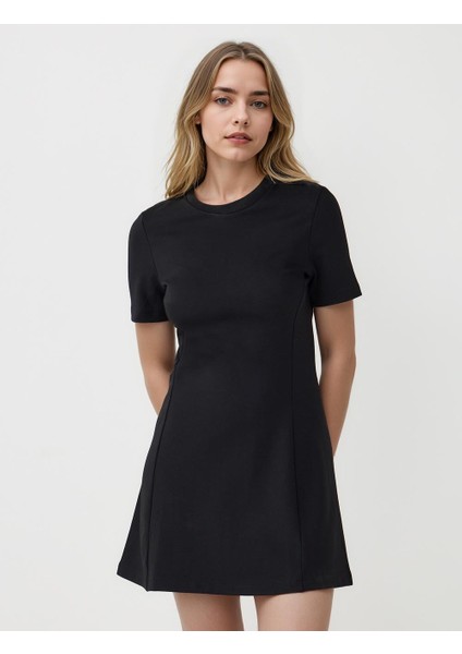 Siyah Bisiklet Yaka Kısa Kollu Örme Mini Elbise
