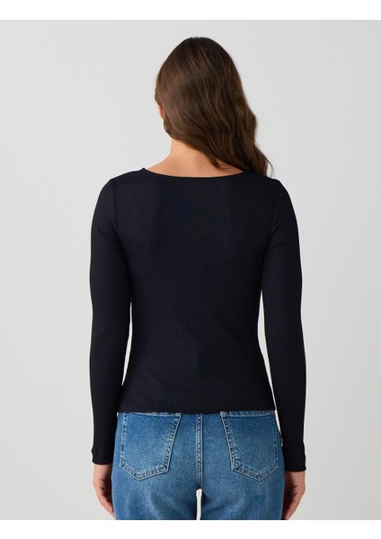 Siyah Dar Kesim Kayık Yaka Örme Bluz indirimleri