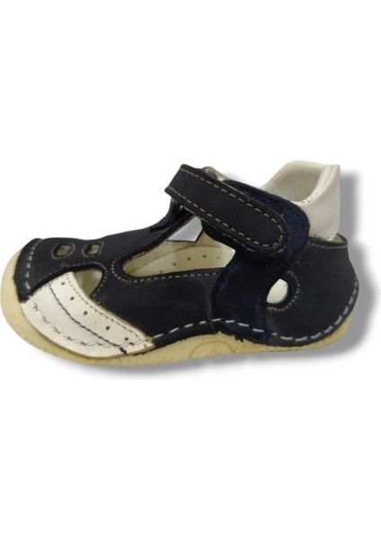 3055-20 Önü Kapali Cırtlı Erkek Çocuk Sandalet Gri Beyaz 18-20 fiyatları