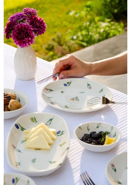 Floral Porselen 14 Parça 6 Kişilik Kahvaltı Takımı Çiçek Desenli Beyaz