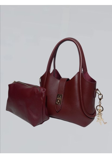 Charmlı Bordo Suni Deri Yavrulu El ve Omuz Çantası fiyatları
