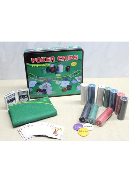 Metal Kutulu 500 Chip ve 2 Adet Iskambil Kağit Setine Sahip Poker Oyunu