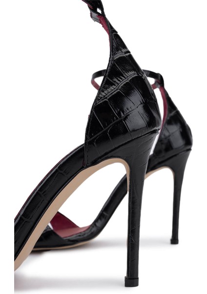 Kadın Siyah Hakiki Deri Kroko Topuklu Ayakkabı 340 158 Bn Ayk Y25 Sıyah Kroko indirimleri