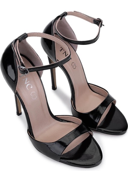 Kadın Hakiki Deri Siyah Rugan Topuklu Ayakkabı 820 910 Bn Ayk Y25 Sıyah Krsk Rgn fiyatları