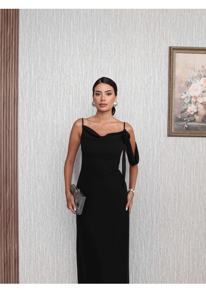Degaje Yaka Gül Aksesuarlı Elbise fiyatları
