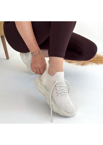 Bej Triko Bağcık Detaylı Kadın Hi Sneaker fırsatları