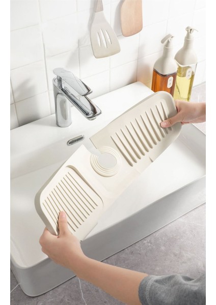 Su Geçirmez Silikon Musluk Sıçrama Önleyici Mat, Banyo ve Mutfak Için Idealdir