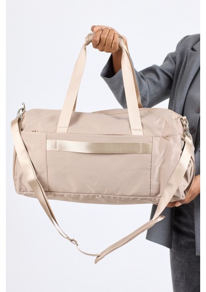 Suya Dayanıklı, Ayarlanabilir Askılı, Ayakkabı Bölmeli, 24,7l Spor Seyahat Çantası CB00802 fırsatları