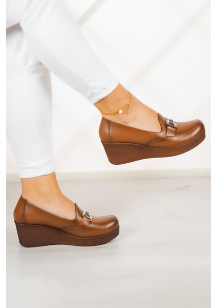 Dafne Taba Hakiki Dana Derisi Tokalı Yuvarlak Burun Dolgu Topuklu Günlük Ayakkabı