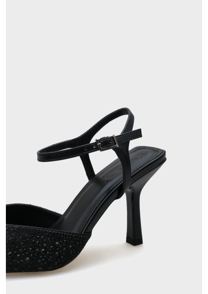 Sivri Burunlu Orta Topuklu Taşlı Kadın Ayakkabı