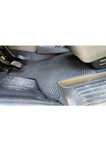 Volkswagen Transporter T6 3D Havuzlu Paspas 2015-2019 modelleri