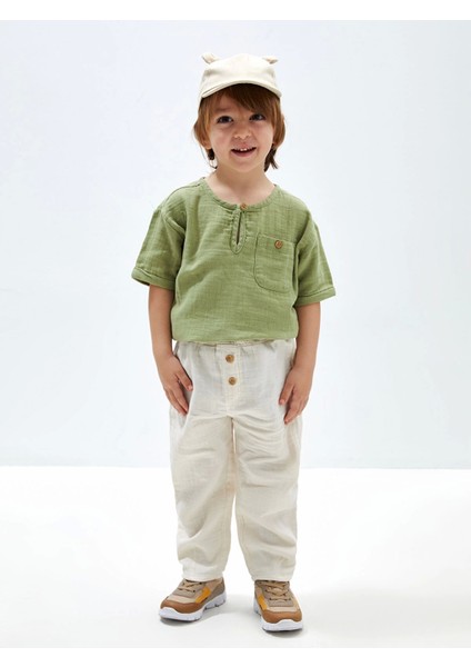 Lcw Kids Yeşil Bisiklet Yaka Kısa Kollu Erkek Bebek Tişört ve Pantolon 2'li Takım