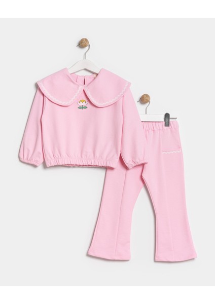 Kız Çocuk Pamuklu Pembe Çiçek Nakışlı Geniş Yaka Sweat ve Volan Paça Pantolon Takım
