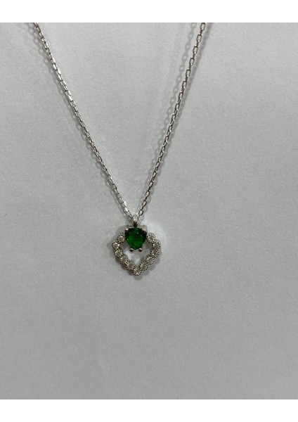 Kalpli Yeşil Taşlı Gümüş Şans Kolyesi fiyatları