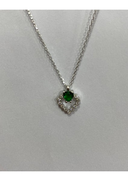 Kalpli Yeşil Taşlı Gümüş Şans Kolyesi modelleri