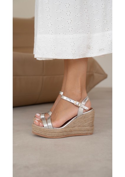 Milano Lame Hakiki Deri Sandalet fırsatları