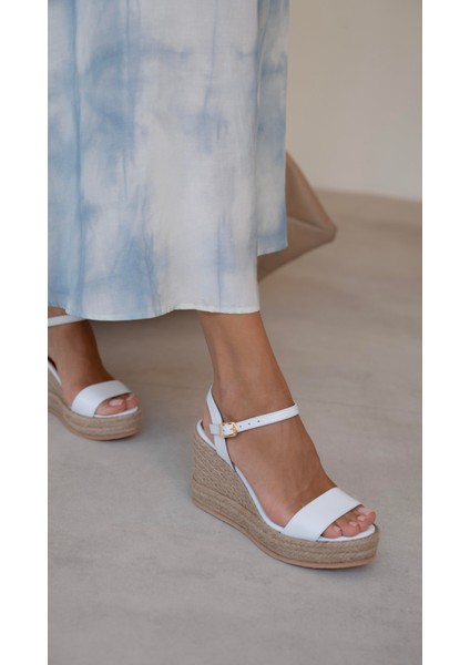 Howe Beyaz Hakiki Deri Sandalet fiyatları