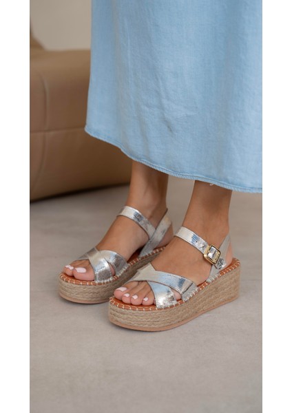 Elias Lame Hakiki Deri Sandalet fırsatları