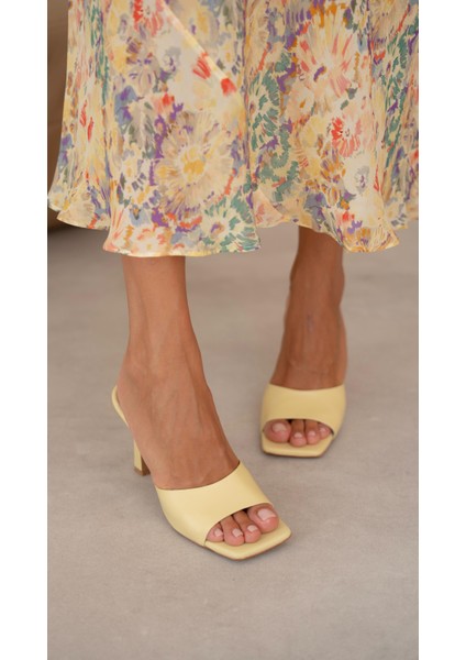 Tammy Sarı Hakiki Deri Terlik fırsatları