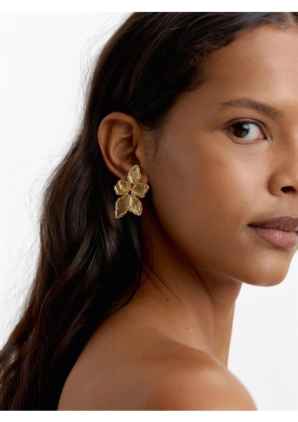 Çiçek Desenli Küpe