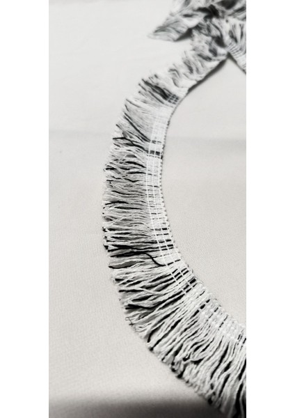 Siyah Beyaz Çift Renk Kenar Püskül Saçak