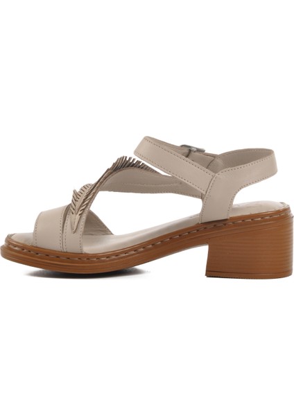 Gümüş Hakiki Deri Kadın Sandalet 25020310Y Z fiyatları