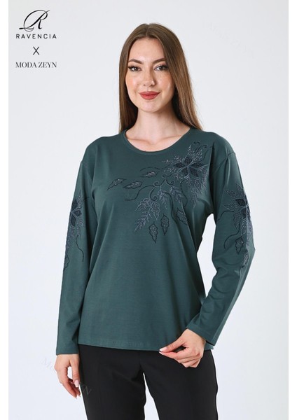 Kadın Orta Yaş ve Üzeri Viskon Çiçek Desen Taşlı Işlemeli Likralı Zümrüt Anne Penye Bluz