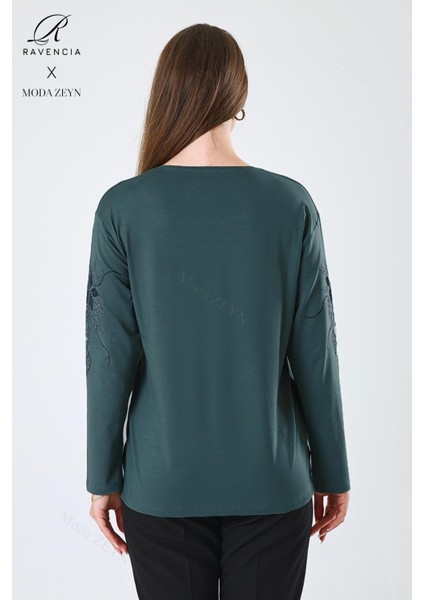 Kadın Orta Yaş ve Üzeri Viskon Çiçek Desen Taşlı Işlemeli Likralı Zümrüt Anne Penye Bluz modelleri