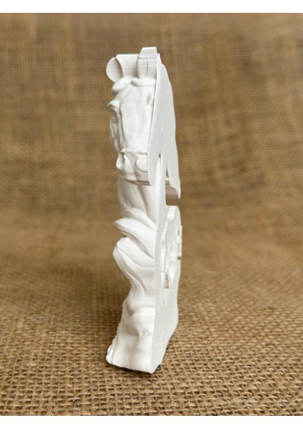 At Duvar Dekoru Heykel, Beyaz Renk Yüksek Kaliteli Malzeme El Yapımı Minimalist Heykel Duvar Dekoru, Hediyelik Duvar Dekoru, Ev Dekoru (12x8 cm) fırsatları
