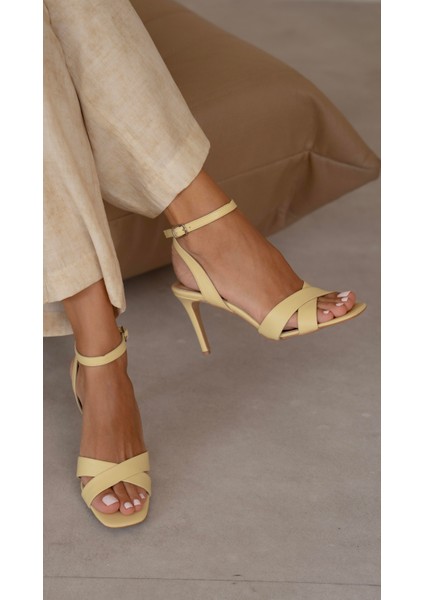 Napa Sarı Hakiki Deri Topuklu Ayakkabı fiyatları