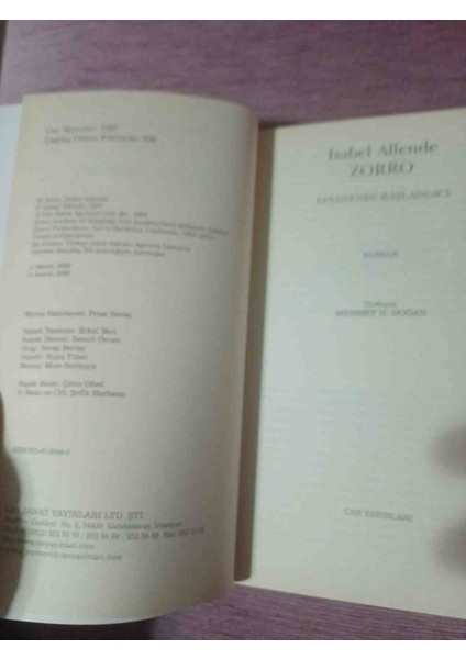 Isabel Allende'nin Zorro: Efsanenin Başlangıcı Adlı Romanı, Efsanevi Zorro Karakterinin Başlangıcını Anlatıyor. Zorro Isabel Allende Can Yayinlari 2005 Basim 440 Sayfa Yeni Kondisyonda fırsatları