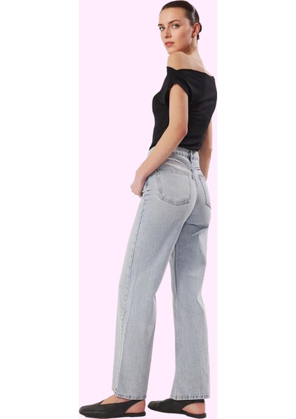 Kadın Denim Jean Pantolon Yüksek Bel Geniş Paça Pamuk Rahat ve Şık Yaz Aylarının Vazgeçilmezi
