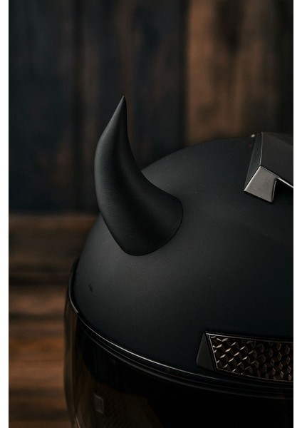 Siyah Kask Üstü Boynuz Aksesuarı – 2’li Set fiyatları