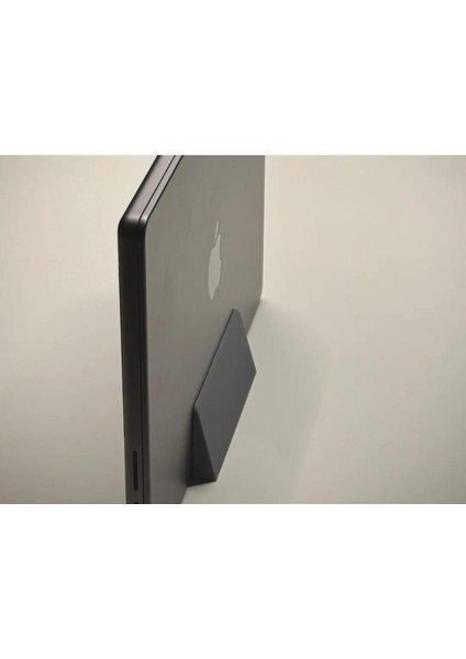 MacBook Pro 14" Dikey Masaüstü Standı