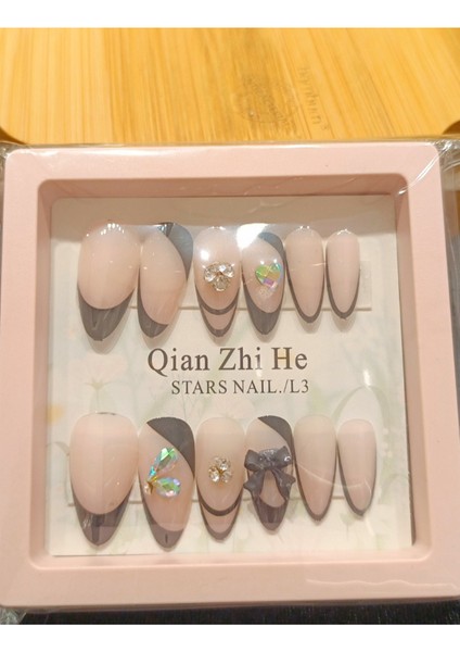 Lüks Figürlü Takma Tırnak