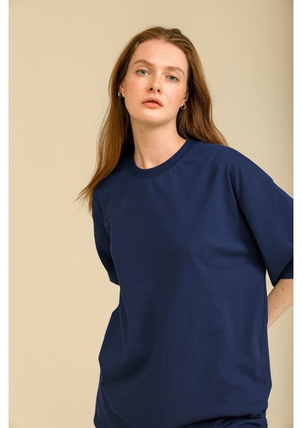 Kadın Lacivert Oversize Bisiklet Yaka %100 Organik Pamuk Düz Basic Yazlık T-Shirt fiyatları