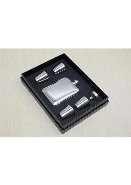 4 Shot Bardaklı Matara Seti