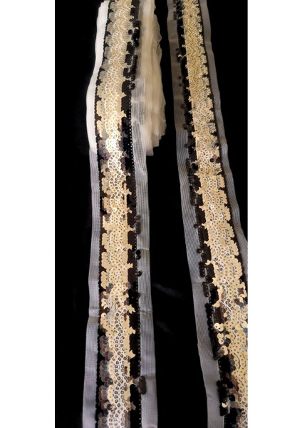 Beyaz Tül Üzerine Siyah Gümüş Pul Payet Şerit indirimleri