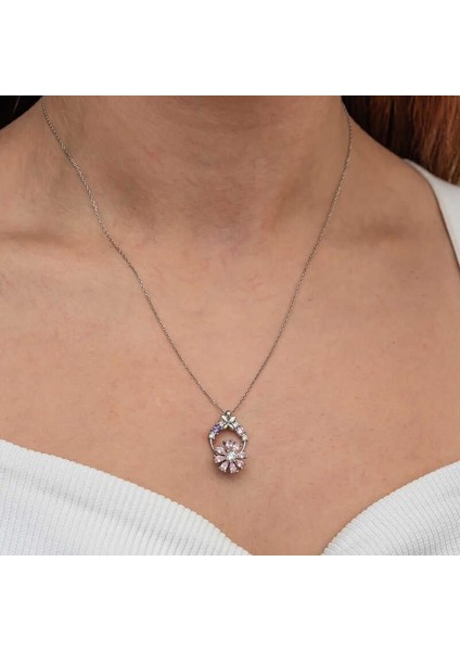 Gümüş Pembe Dönen Çiçek Kadın Kolye fırsatları