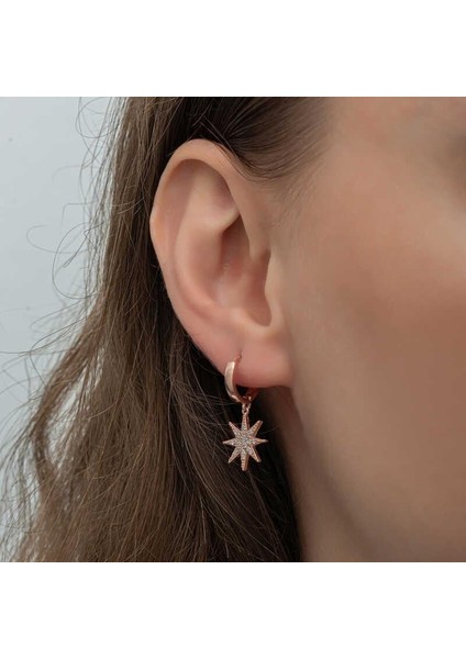 Gümüş Rose Sallantılı Kutup Yıldızı Kadın Küpe fırsatları