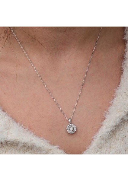Gümüş Zirkon Taşlı Yuvarlak Kadın Kolye fırsatları