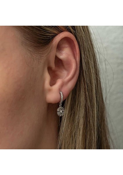 Gümüş Sallantılı Kar Tanesi Kadın Küpe fırsatları