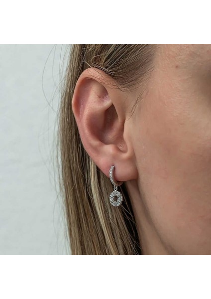 Gümüş Geometrik Desenli Kadın Küpe fırsatları