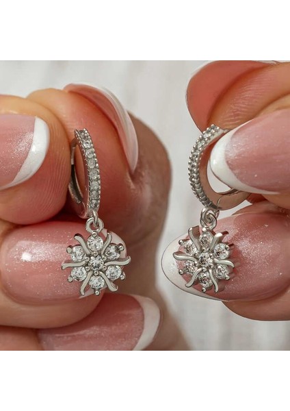 Gümüş Sallantılı Güneş Kadın Küpe