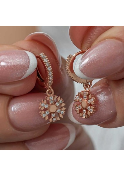 Gümüş Sallantılı Rose Kar Tanesi Kadın Küpe