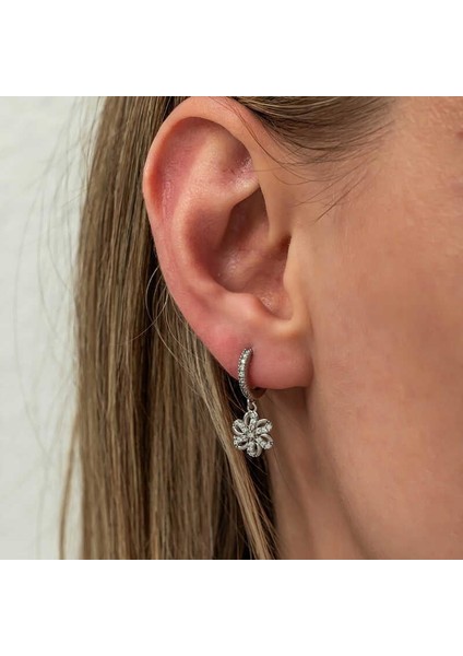 ​gümüş Sallantılı Çiçek Kadın Küpe modelleri