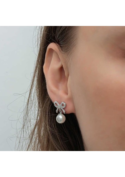 Gümüş Fiyonk Inci Kadın Çivili Küpe fırsatları
