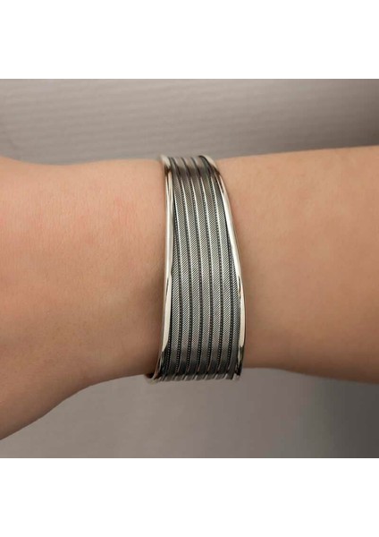 925 Ayar Gümüş Eskitme Desenli Bilezik fırsatları